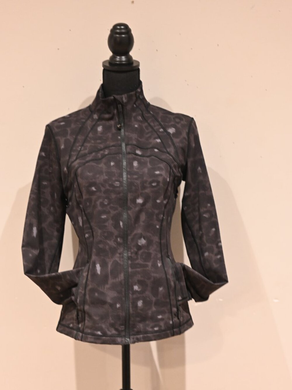 Lululemon Define Jacket Animal Print Full Zip Size Medium
